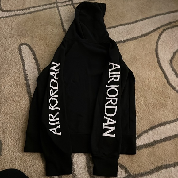 NWOT Air Jorden youth sweatshirt youth size medium - Picture 6 of 6